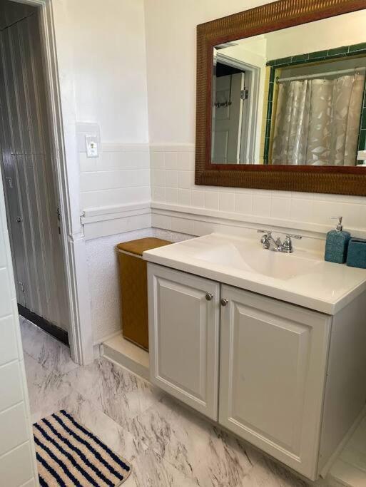 Cozy Home, King Bed, 3 Bedrooms,Close To Downtown Beaches Towncenter ジャクソンビル エクステリア 写真