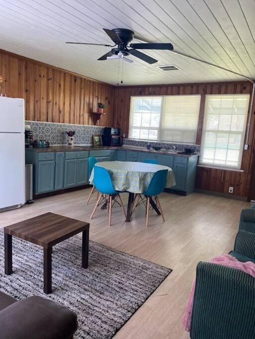 Cozy Home, King Bed, 3 Bedrooms,Close To Downtown Beaches Towncenter ジャクソンビル エクステリア 写真