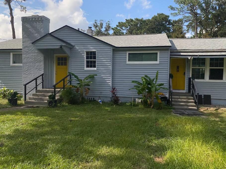 Cozy Home, King Bed, 3 Bedrooms,Close To Downtown Beaches Towncenter ジャクソンビル エクステリア 写真